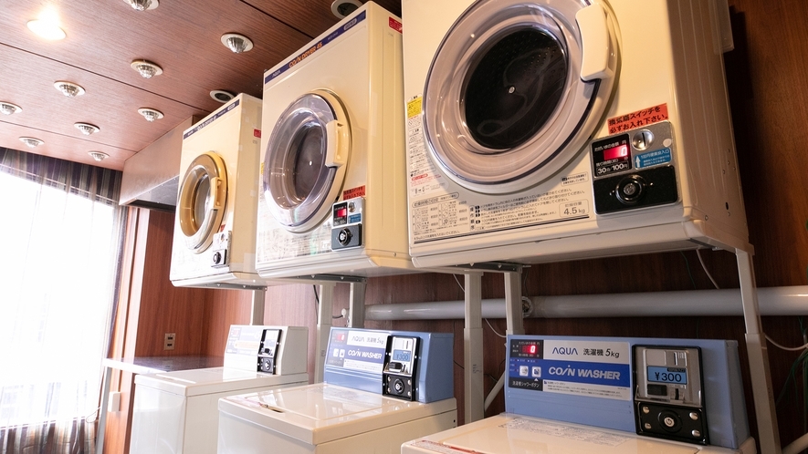 2階　コインランドリー